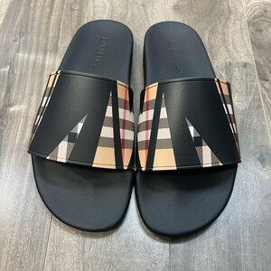 Burberry Black Sliced Check Printed Slides Mens 45
